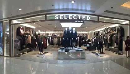 海外服飾巨頭接連折戟,年輕人在穿什么?